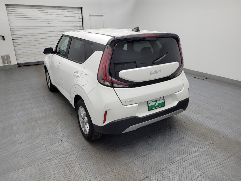 2025 Kia Soul in Charlotte, NC 28213 - 18125796 5