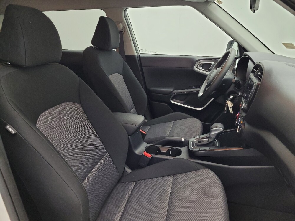 2025 Kia Soul in Charlotte, NC 28213 - 18125796 21