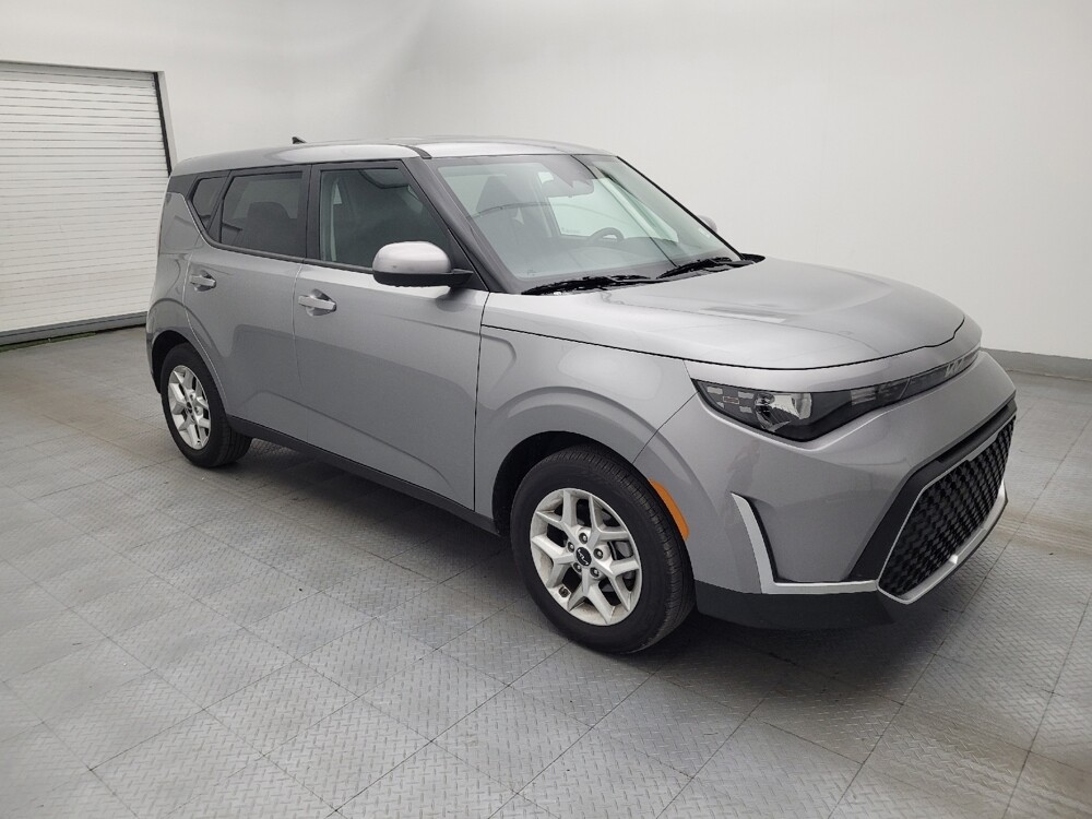 2025 Kia Soul in Fayetteville, NC 28304 - 18125798 11