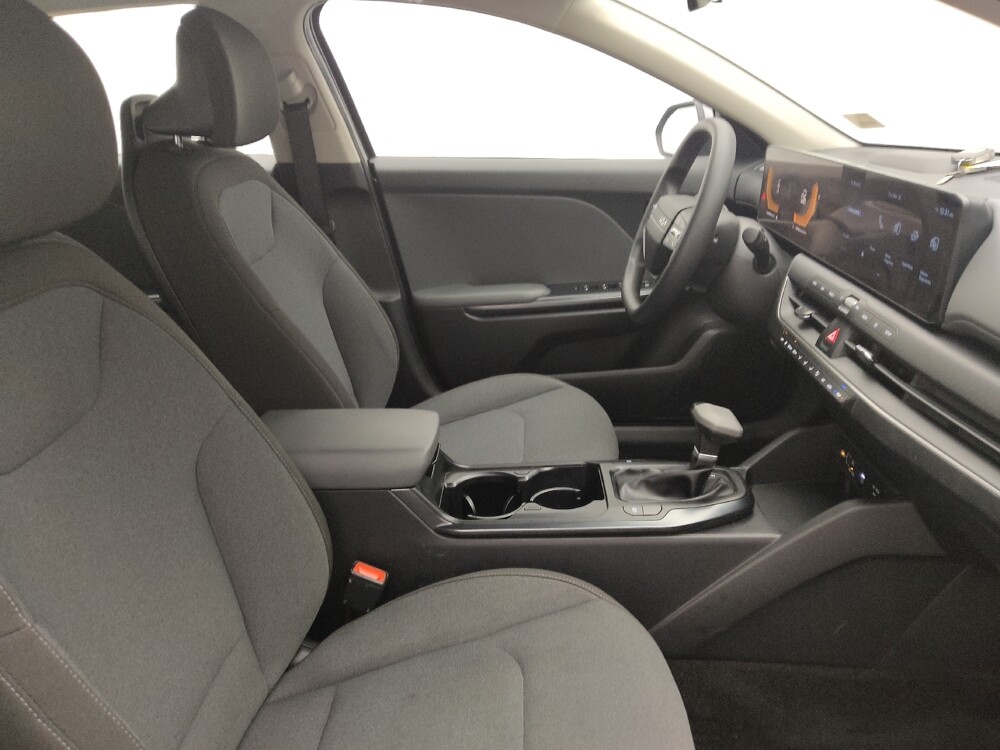 2025 Kia K4 in Raleigh, NC 27604 - 18125801 21