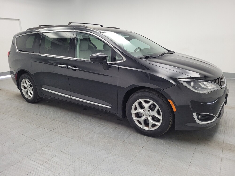 2017 Chrysler Pacifica in Memphis, TN 38115 - 18125821 11