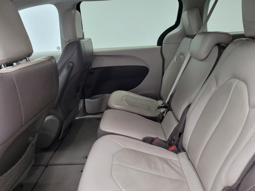 2017 Chrysler Pacifica in Memphis, TN 38115 - 18125821 18