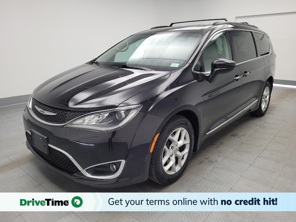 2017 Chrysler Pacifica in Memphis, TN 38115 - 18125821