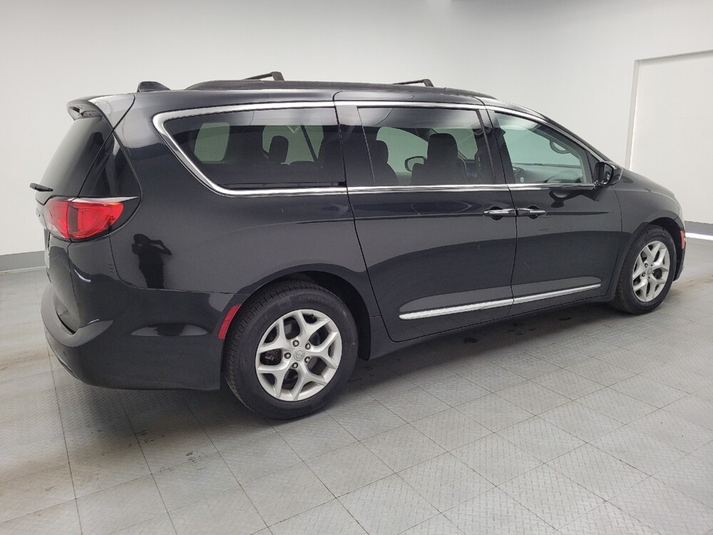 2017 Chrysler Pacifica in Memphis, TN 38115 - 18125821 10