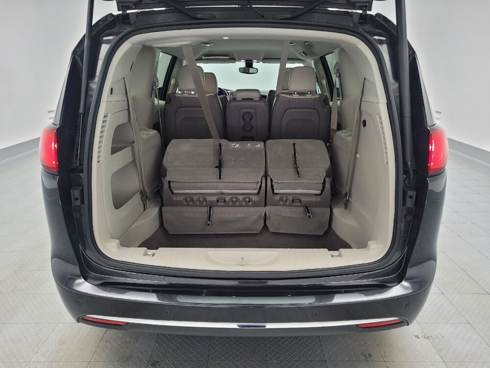 2017 Chrysler Pacifica in Memphis, TN 38115 - 18125821 29