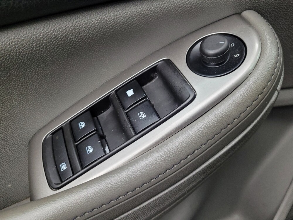 2015 Chevrolet Malibu in Memphis, TN 38115 - 18125822 27