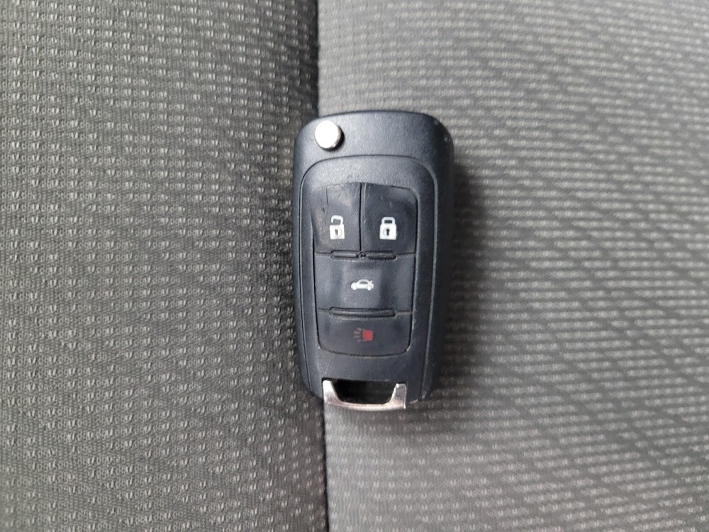 2015 Chevrolet Malibu in Memphis, TN 38115 - 18125822 32