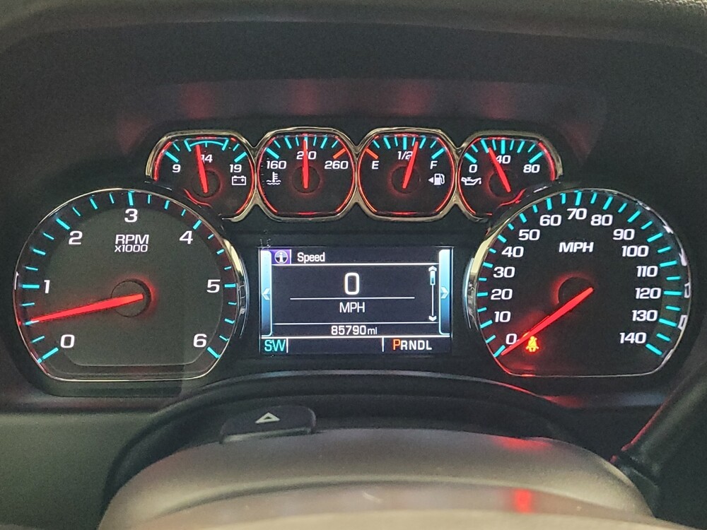 2018 Chevrolet Suburban in Huntsville, AL 35816 - 18125824 23