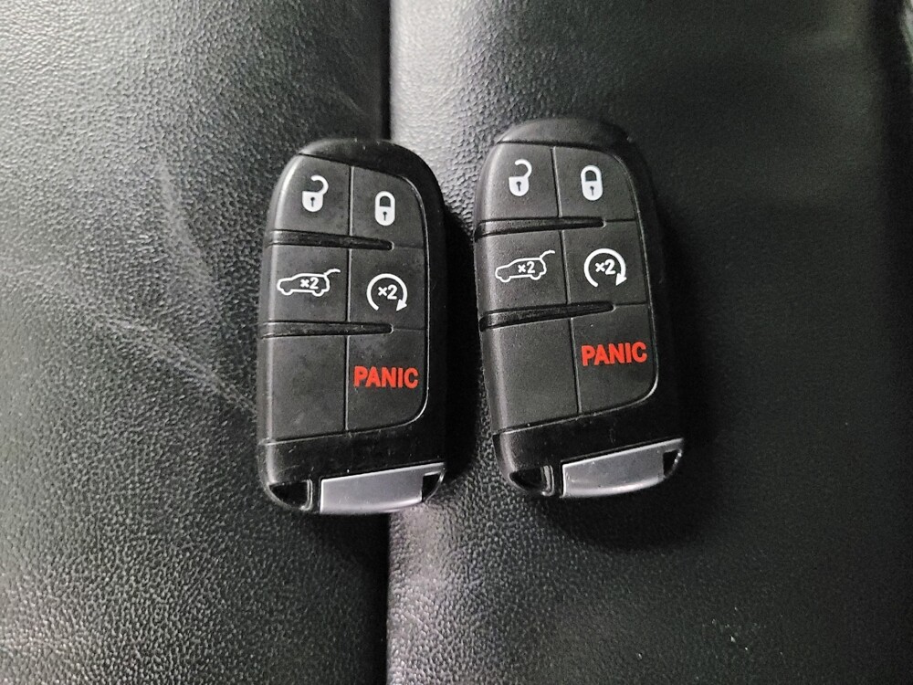 2018 Jeep Grand Cherokee in Houston, TX 77060 - 18125840 32