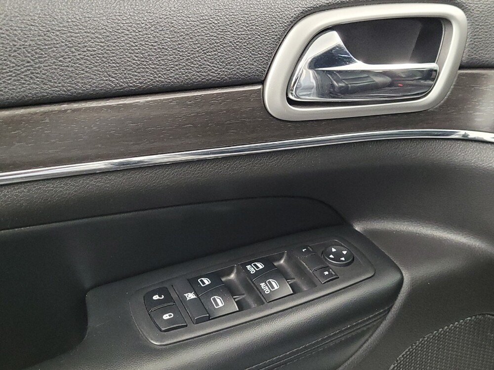 2018 Jeep Grand Cherokee in Houston, TX 77060 - 18125840 27