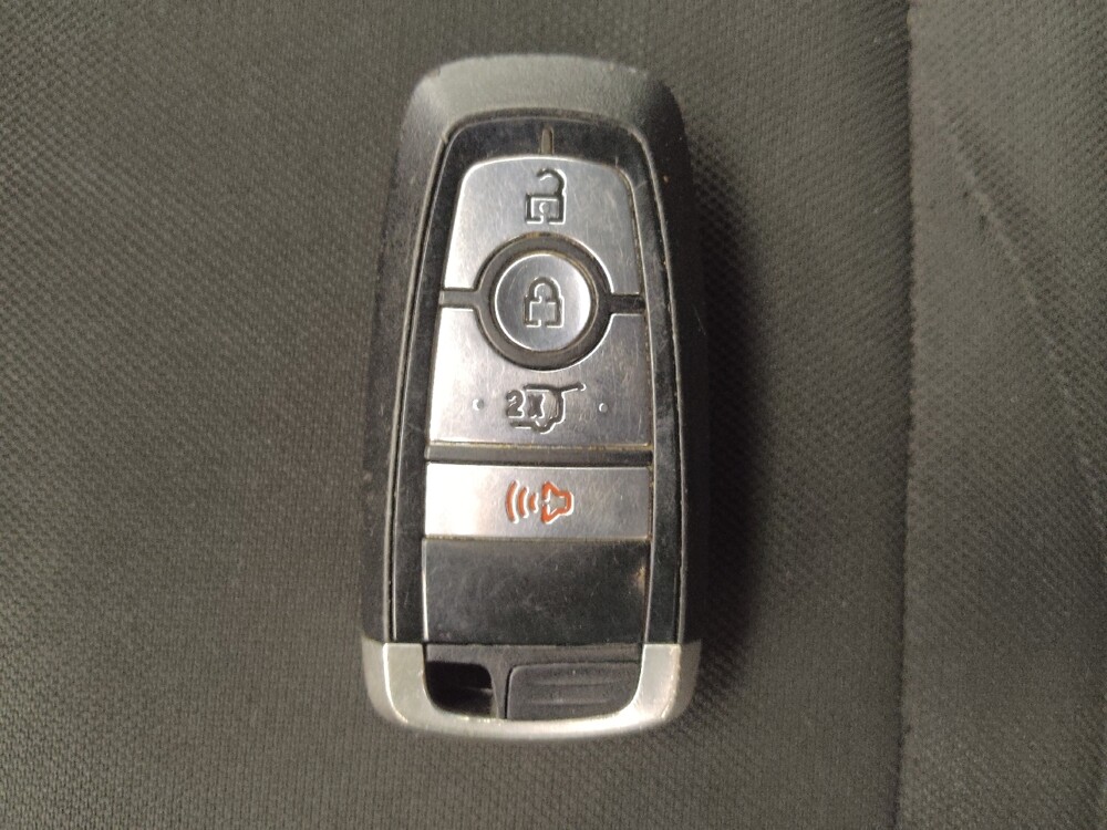 2020 Ford Explorer in Live Oak, TX 78233 - 18125842 32