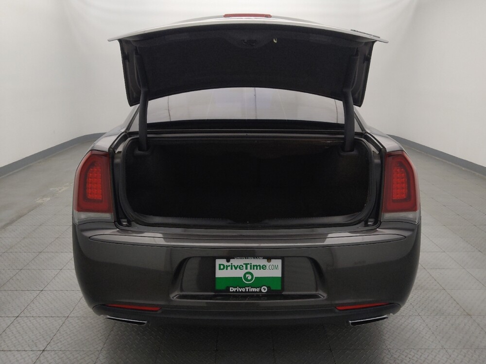 2018 Chrysler 300 in San Antonio, TX 78238 - 18125847 29