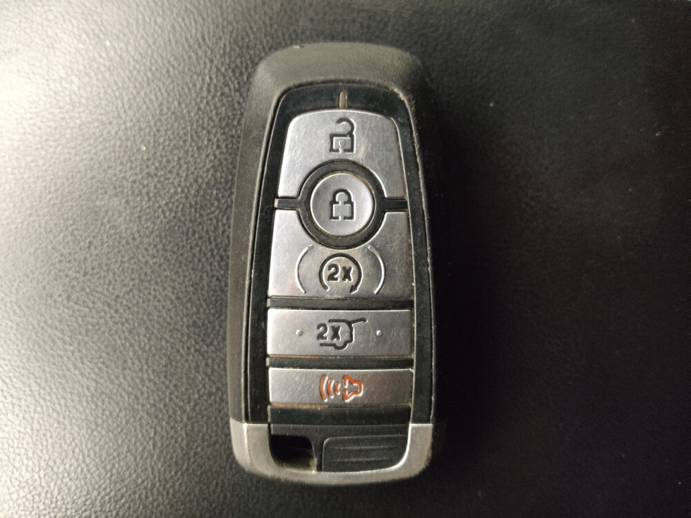 2021 Ford Explorer in Live Oak, TX 78233 - 18125849 32