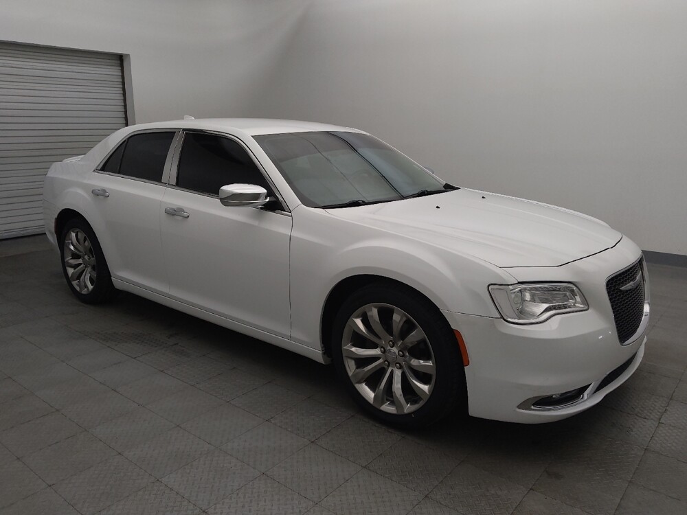 2019 Chrysler 300 in Houston, TX 77074 - 18125853 11