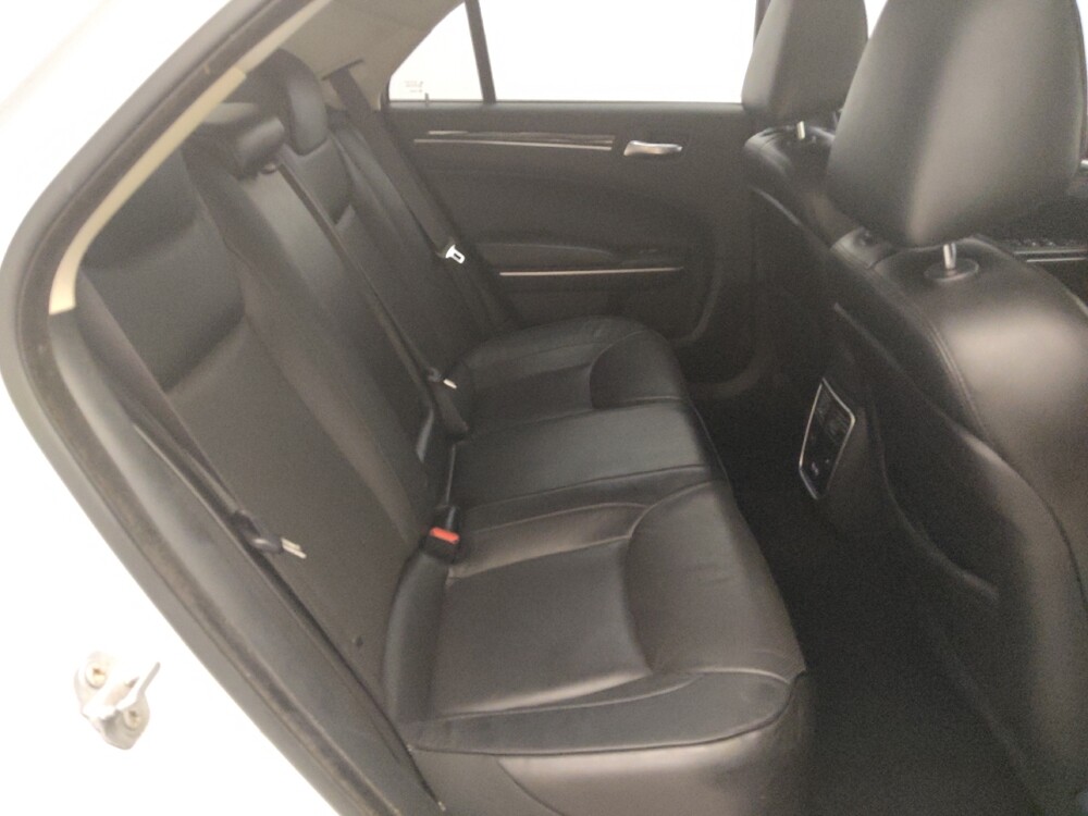 2019 Chrysler 300 in Houston, TX 77074 - 18125853 19