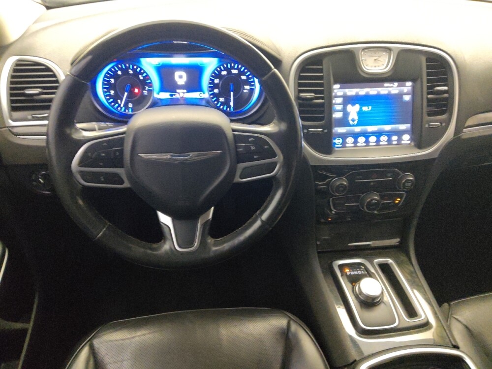 2019 Chrysler 300 in Houston, TX 77074 - 18125853 22