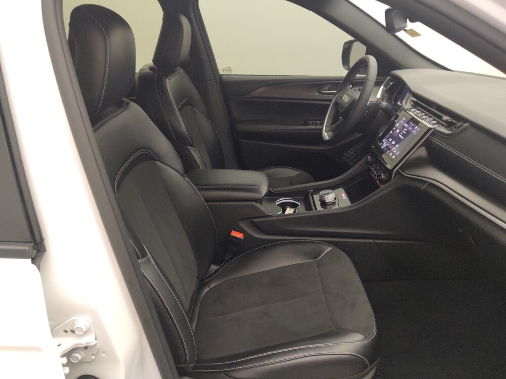 2023 Jeep Grand Cherokee in Houston, TX 77074 - 18125870 21