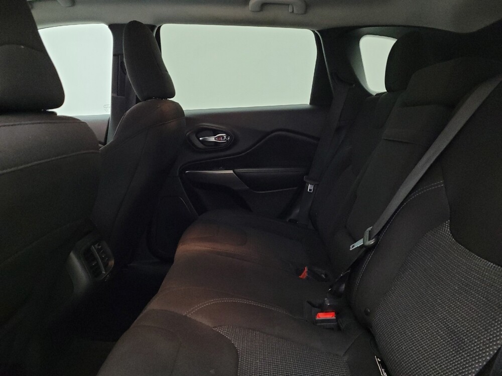 2019 Jeep Cherokee in Columbus, OH 43228 - 18125872 18