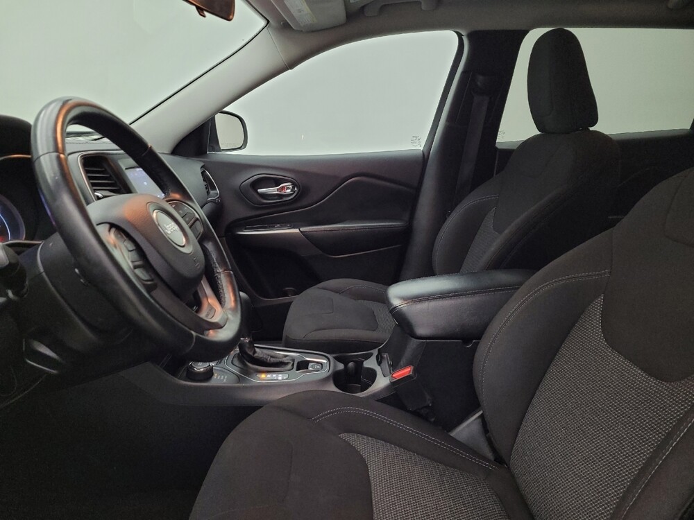 2019 Jeep Cherokee in Columbus, OH 43228 - 18125872 17