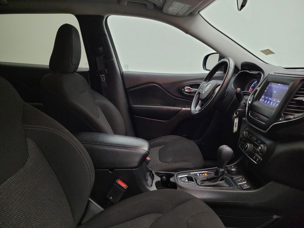 2019 Jeep Cherokee in Columbus, OH 43228 - 18125872 21