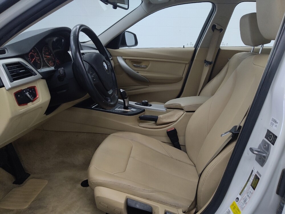 2015 BMW 320i in St. Louis, MO 63136 - 18125875 17