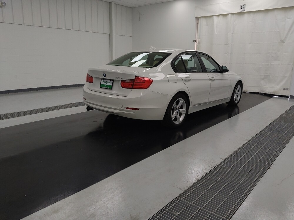 2015 BMW 320i in St. Louis, MO 63136 - 18125875 9