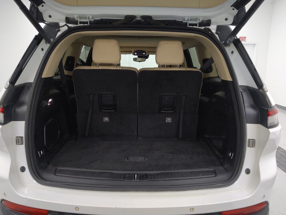 2021 Jeep Grand Cherokee L in St. Louis, MO 63136 - 18125876 29