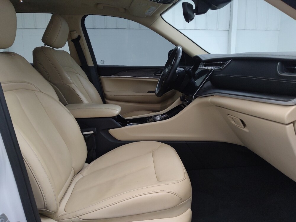 2021 Jeep Grand Cherokee L in St. Louis, MO 63136 - 18125876 21