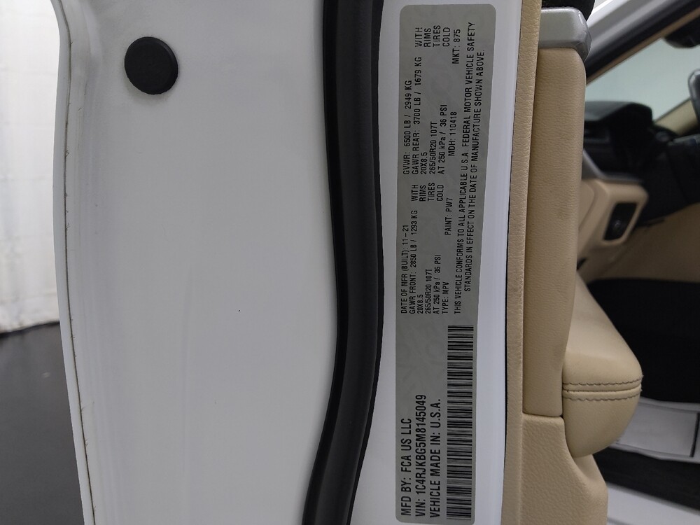 2021 Jeep Grand Cherokee L in St. Louis, MO 63136 - 18125876 33