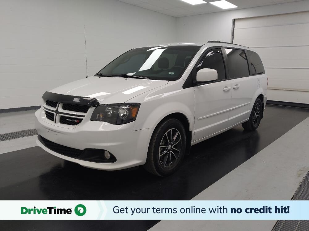 2017 Dodge Grand Caravan in St. Louis, MO 63136 - 18125880