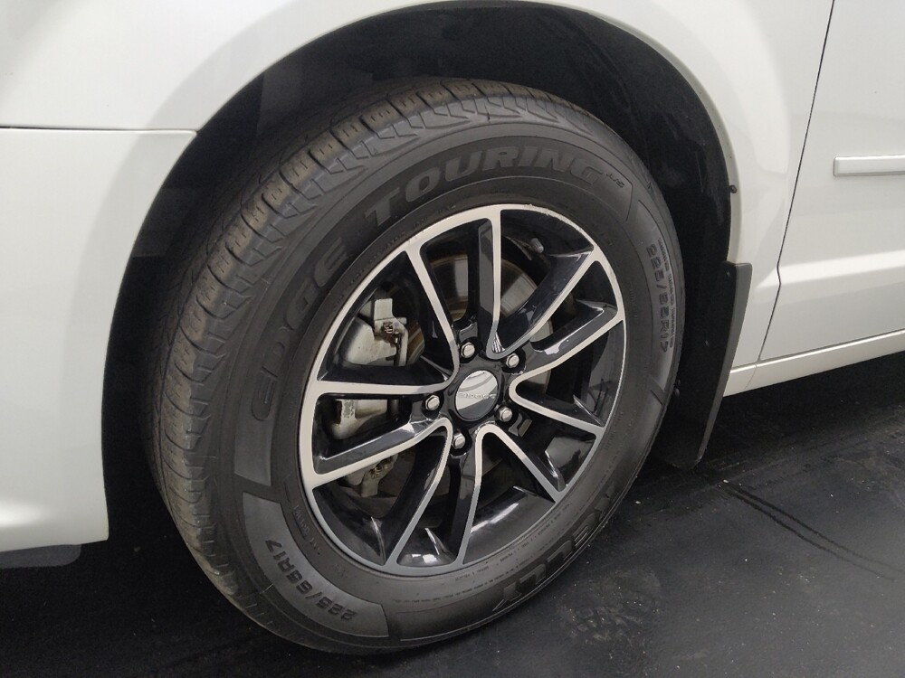 2017 Dodge Grand Caravan in St. Louis, MO 63136 - 18125880 31