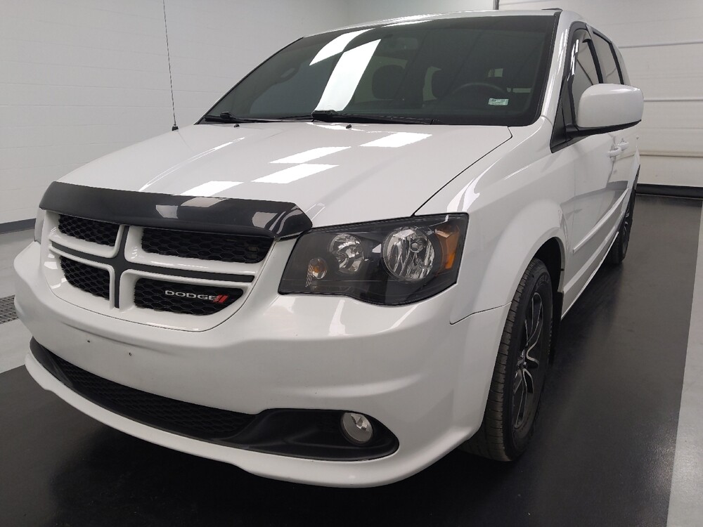 2017 Dodge Grand Caravan in St. Louis, MO 63136 - 18125880 15