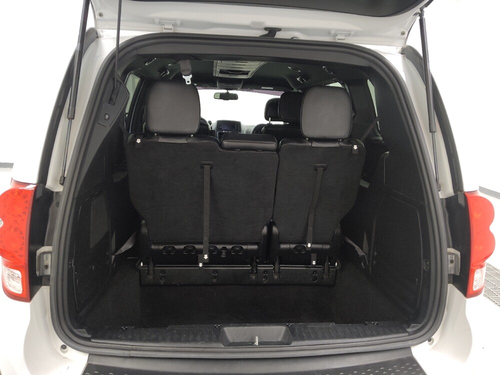 2017 Dodge Grand Caravan in St. Louis, MO 63136 - 18125880 29