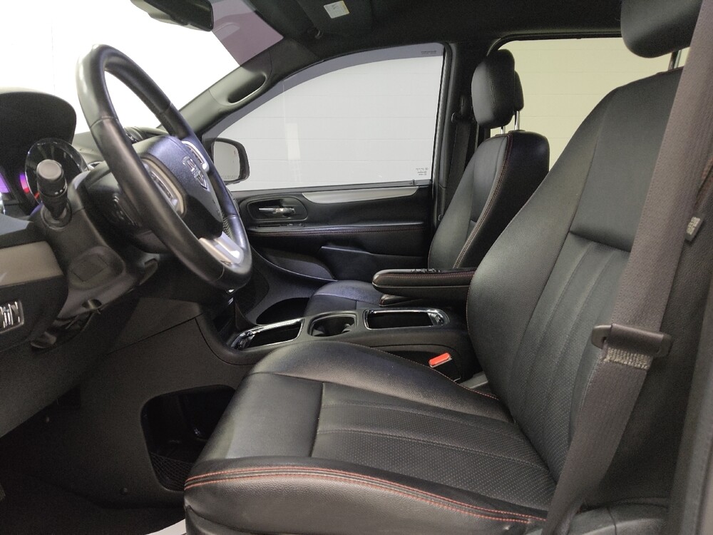 2017 Dodge Grand Caravan in St. Louis, MO 63136 - 18125880 17