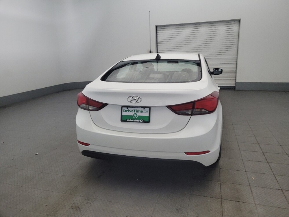 2016 Hyundai Elantra in Fayetteville, NC 28304 - 18125882 7