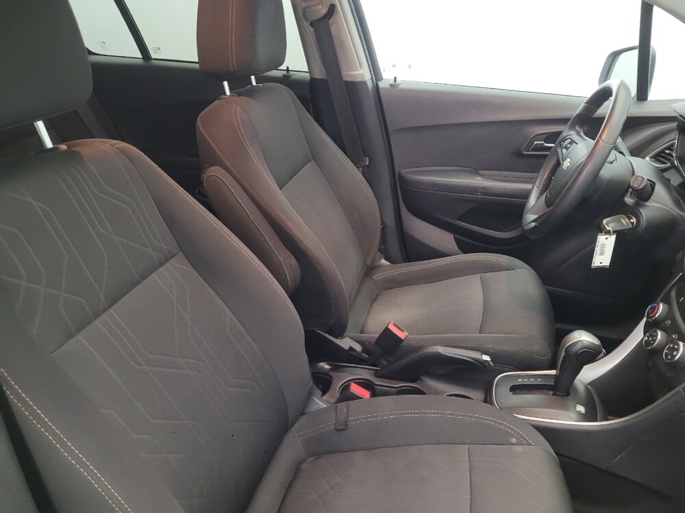 2018 Chevrolet Trax in Owings Mills, MD 21117 - 18125884 21