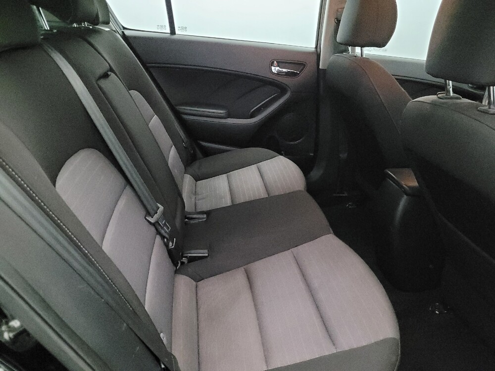 2016 Kia Forte in Pittsburgh, PA 15236 - 18125886 19