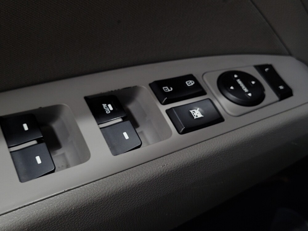 2020 Hyundai Elantra in Pittsburgh, PA 15236 - 18125899 27