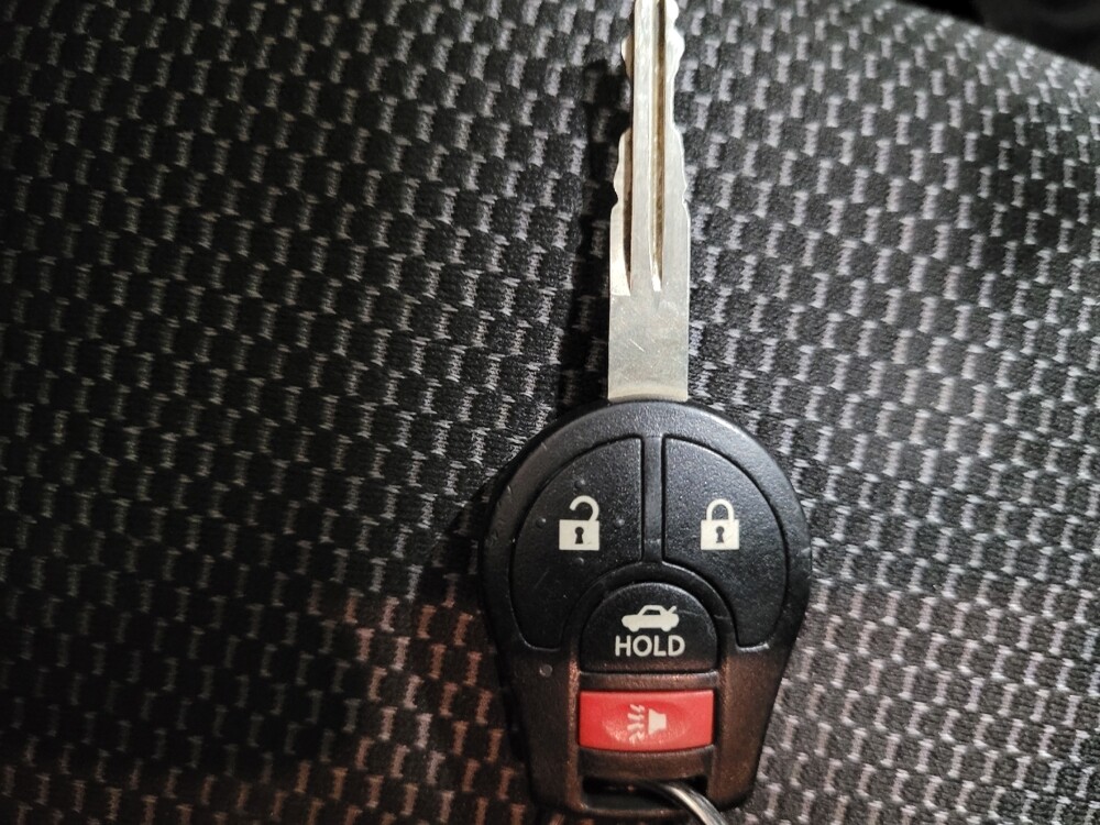 2019 Nissan Versa in Pittsburgh, PA 15237 - 18125918 32