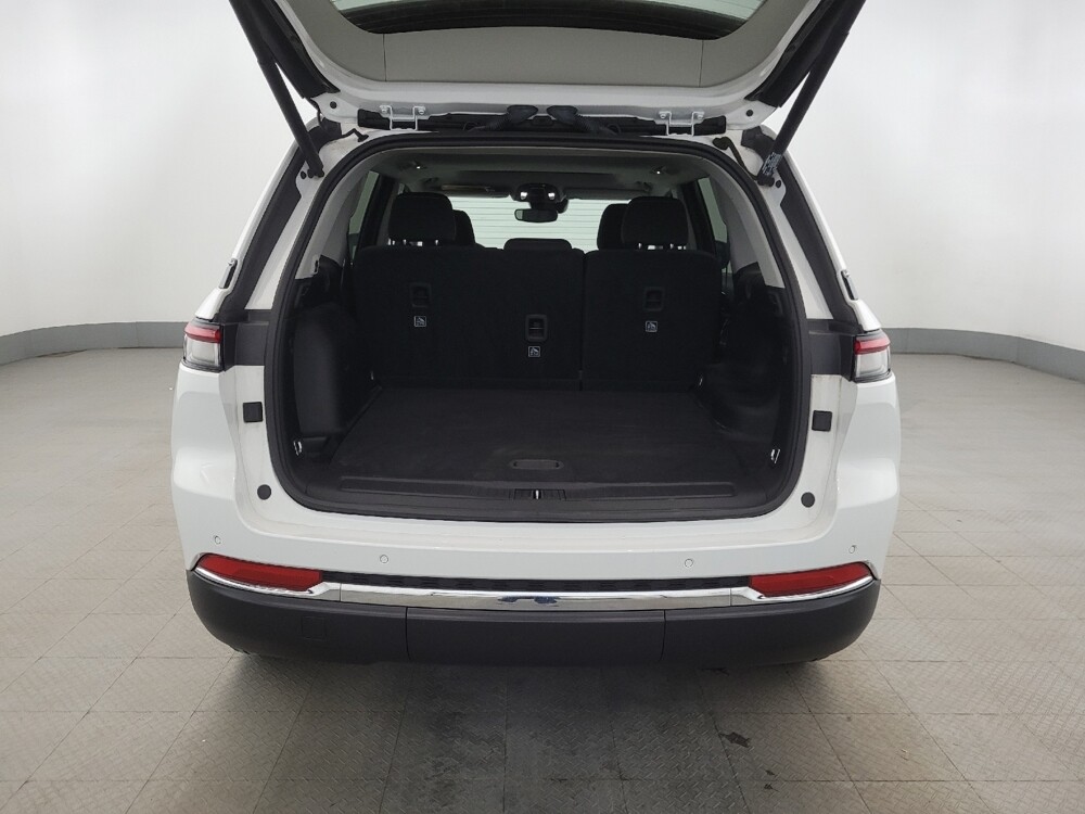 2023 Jeep Grand Cherokee in Temple Hills, MD 20746 - 18125921 29