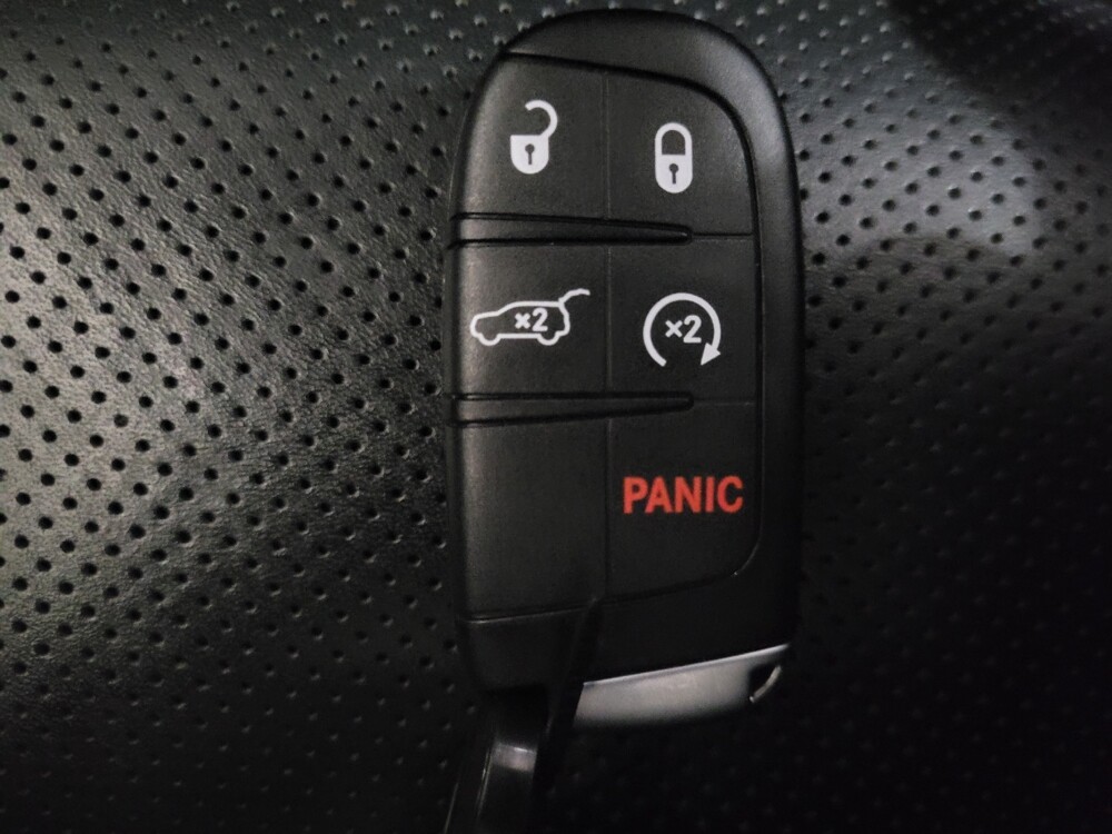 2020 Jeep Grand Cherokee in Temple Hills, MD 20746 - 18125922 32