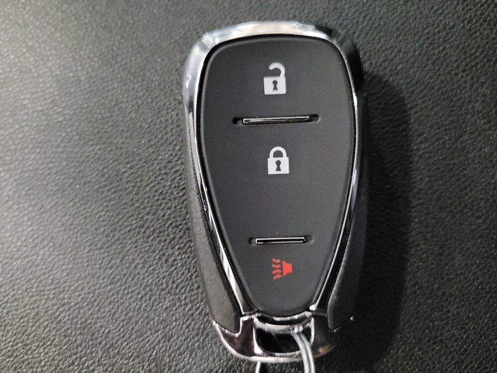 2021 Chevrolet Equinox in Pittsburgh, PA 15237 - 18125924 32