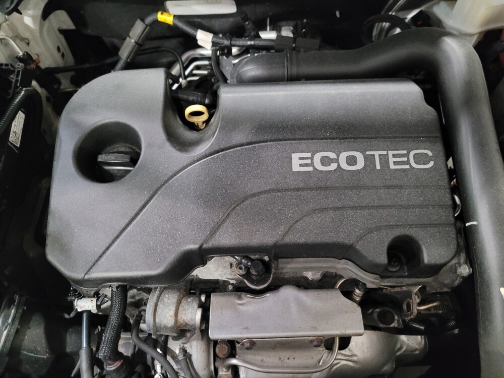 2021 Chevrolet Equinox in Pittsburgh, PA 15237 - 18125924 30