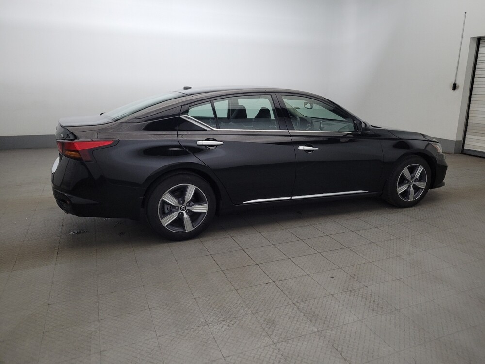 2019 Nissan Altima in Pittsburgh, PA 15237 - 18125927 10
