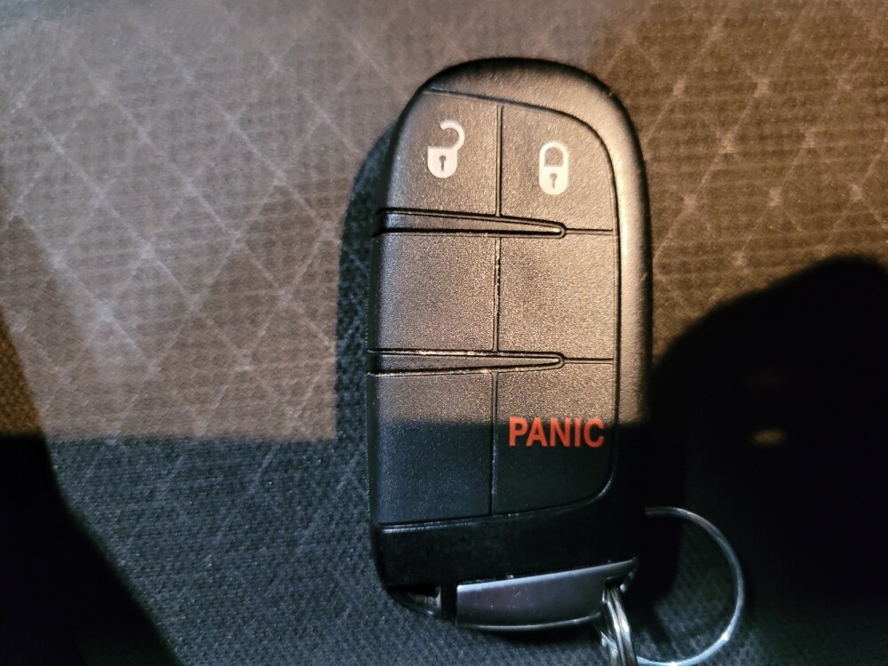 2020 Jeep Grand Cherokee in Temple Hills, MD 20746 - 18125935 32