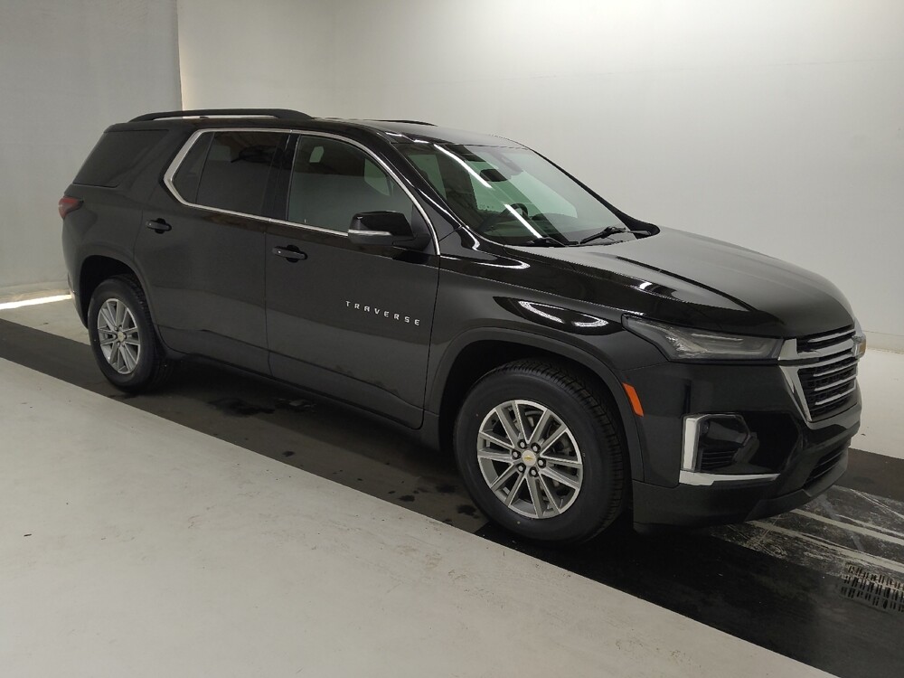 2023 Chevrolet Traverse in St. Louis, MO 63125 - 18125937 11