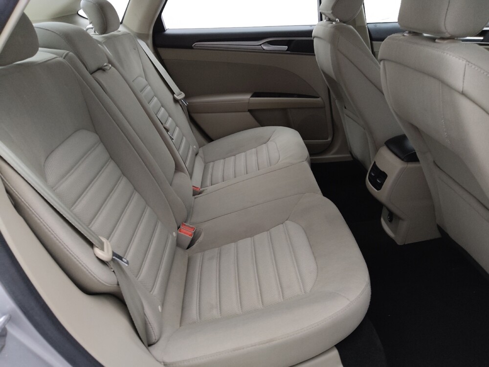 2019 Ford Fusion in Gladstone, MO 64118 - 18125938 19