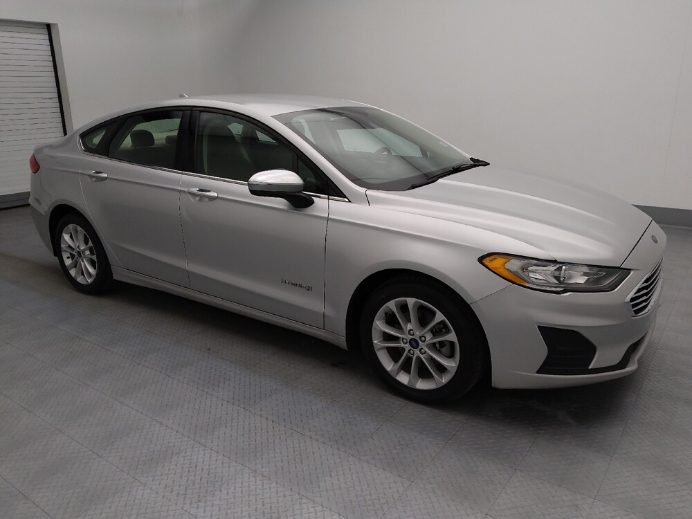 2019 Ford Fusion in Gladstone, MO 64118 - 18125938 11