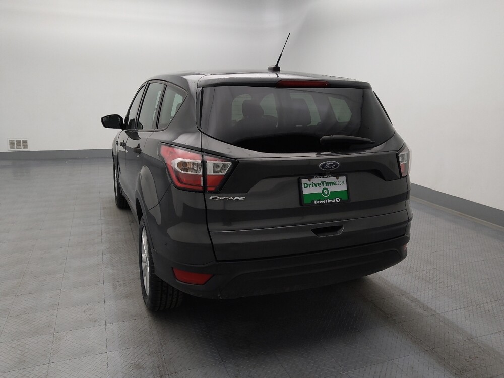 2018 Ford Escape in Gladstone, MO 64118 - 18125941 6