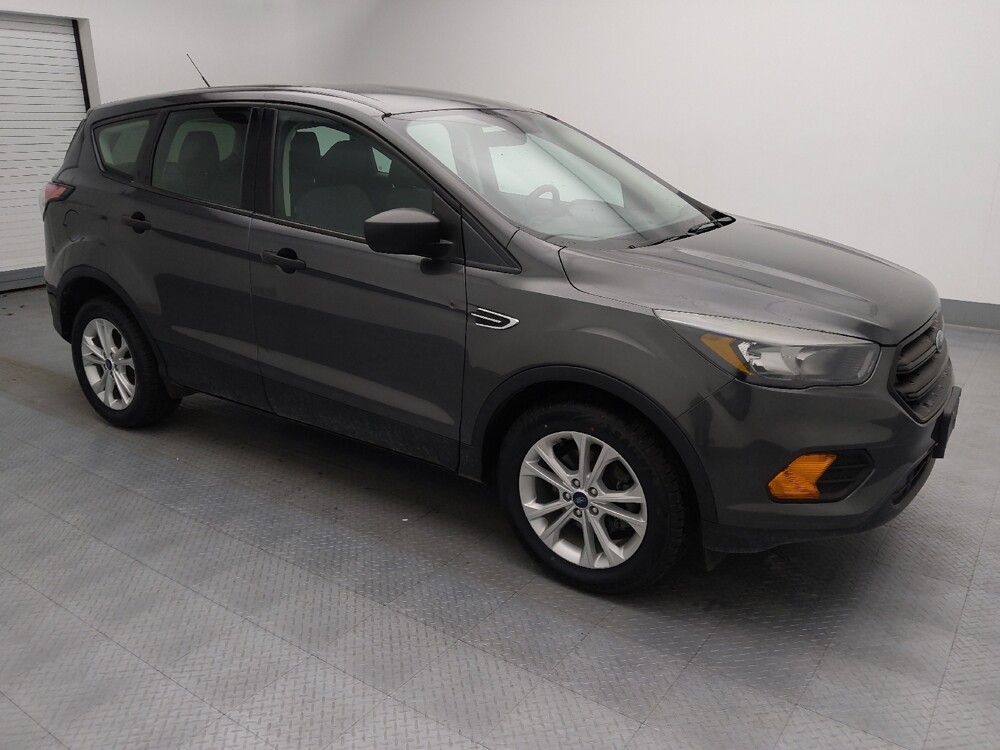 2018 Ford Escape in Gladstone, MO 64118 - 18125941 11